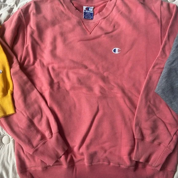 Champion & Ralph Lauren Sweatshirts - Picture 3 of 6